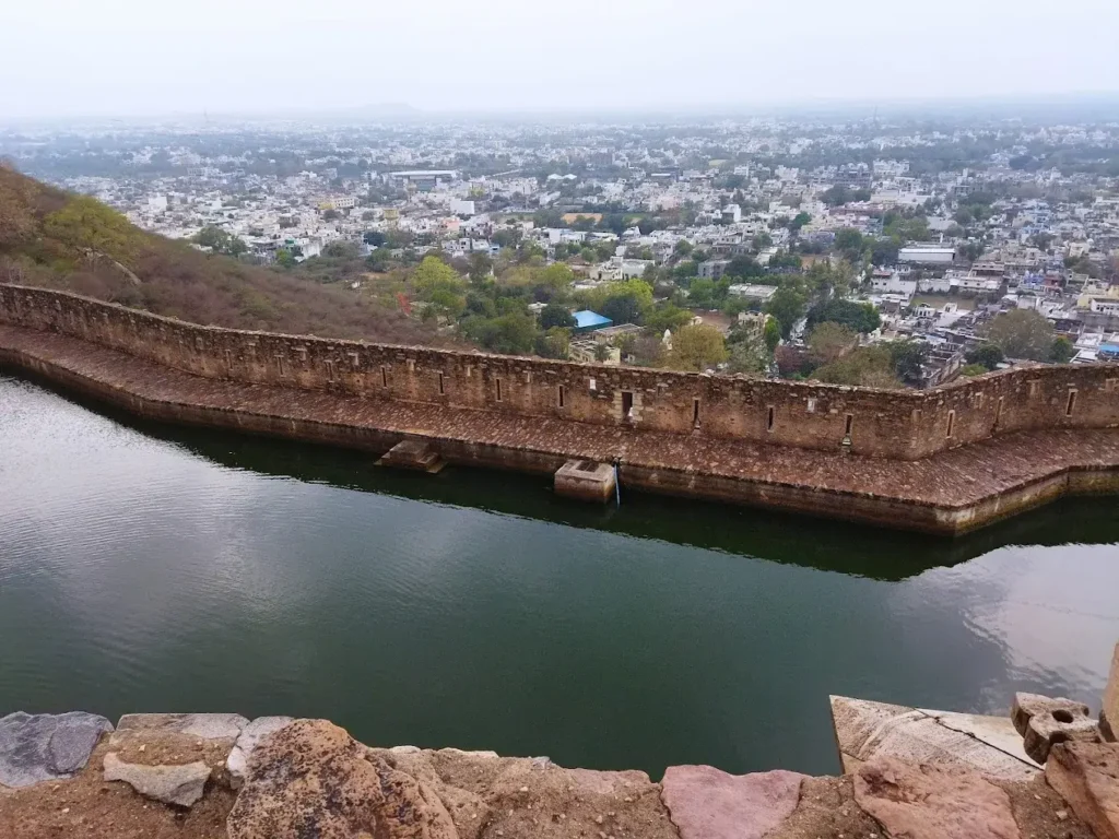 chittorgarh fort history in hindi