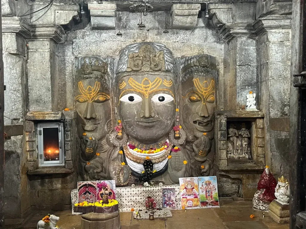 chittorgarh fort to udaipur