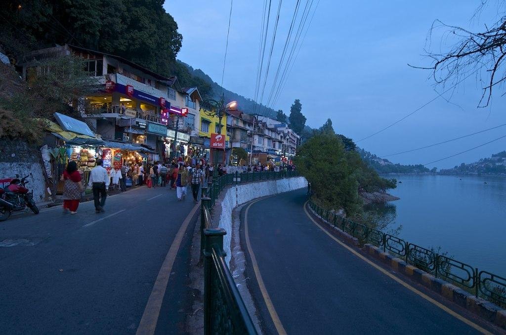 Mall Road, Nainital